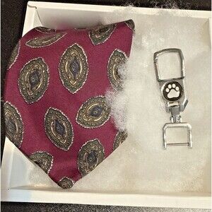 Lee Wright Men's Silk Tie Gift Set Burgundy Pet Key Chain Charm